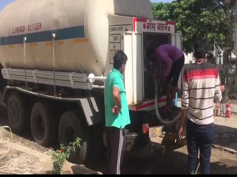 बोकारो से चला टैंकर सागर पहुंचा, एक सप्ताह तक नहीं होगी ऑक्सीजन की कमी