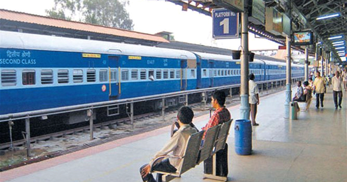 भारतीय रेल का एक जुलाई से नया टाइम टेबल लागू हो जाता है, लेकिन इस साल पुराना टाइम टेबल ही चलेगा