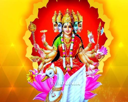 पितरों की मुक्ति हेतु जपें 3 पितृ गायत्री मंत्र