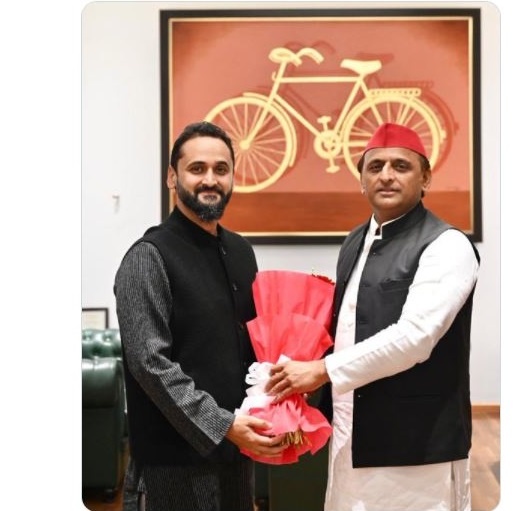 चुनाव से ठीक पहले भाजपा सांसद रीता बहुगुणा जोशी के बेटे ने अखिलेश से की मुलाकात, अटकलें तेज