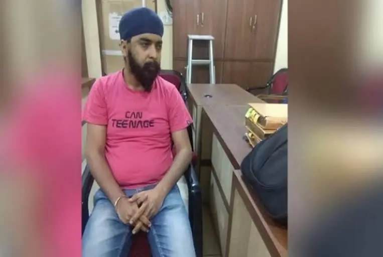 पंजाब पुलिस ने दिल्ली बीजेपी नेता तजिंदर बग्गा को किया गिरफ्तार
