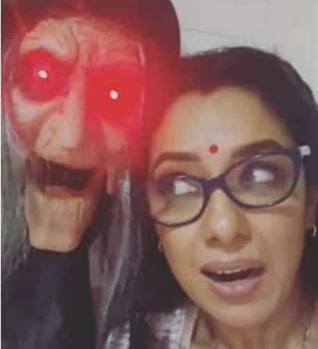 अनुपमा को भूतों-चुड़ैलों से है प्यार! भूतों को KISS करते आईं नजर