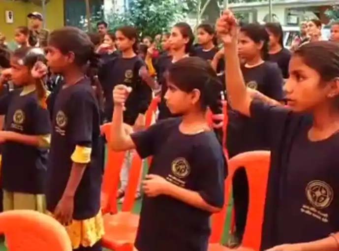 नवाचार : देश के 48 लाख मूकबधिर बच्चों को राष्ट्रीय गान सांकेतिक भाषा में गाने का मिला अधिकार