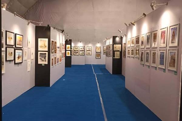 खजुराहो में “आर्ट मार्ट” आबाद है रंग रेखाओं की अनूठी दुनिया
