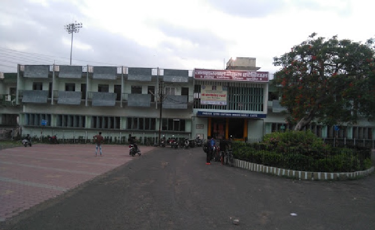 इंदौर का 60 साल पुराना नेहरू स्टेडियम, खेलों से ज्यादा चुनावों के लिए आता है काम