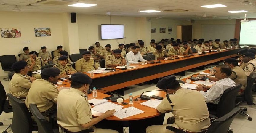 रात 1 बजे से पहले थाना क्षेत्र छोड़ना TI साहब को पड़ सकता है भारी, CP ने ली समीक्षा बैठक