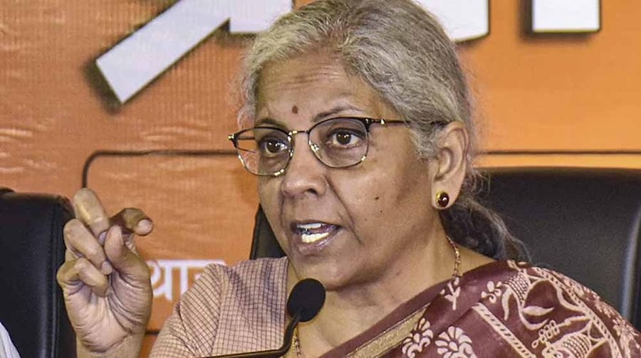 मोदी सरकार ने दशक में बजट को खर्चों के रिकॉर्ड से बदलकर समान वितरण के रणनीतिक खाके में तब्दील किया : सीतारमण