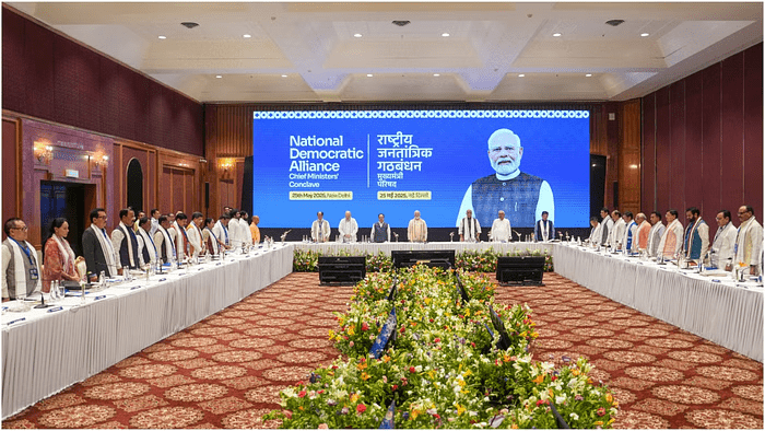 PM मोदी की अध्यक्षता में NDA की बड़ी बैठक शुरू, 2 राज्यों के सीएम नहीं पहुंचे, इन मुद्दों पर होगी चर्चा